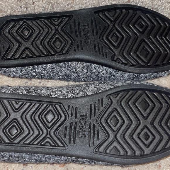 Ladies Size 10 Toms - Picture 3 of 4